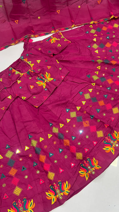 few pc left Heavy Mirror+Thread Work Figure Design Lehnga Set
