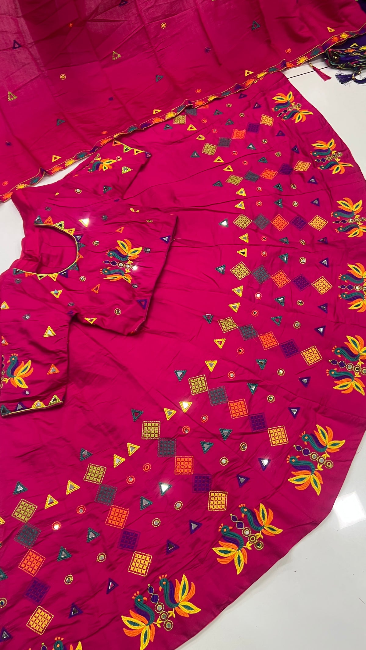 few pc left Heavy Mirror+Thread Work Figure Design Lehnga Set
